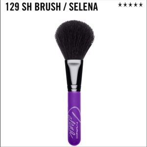 SELENA MAC 129 SH BRUSH